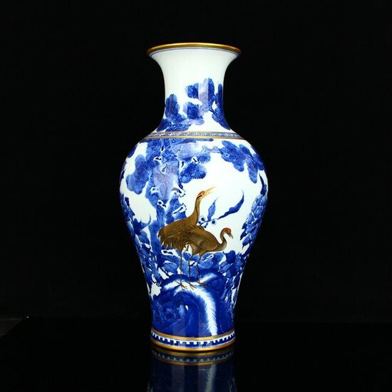 Qing Dynasty Gilt Gold Blue And White Porcelain Vase