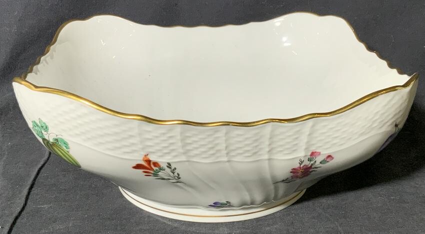 RICHARD GINORI Italian Porcelain Serving Bowl