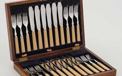 SILVER-PLATED FISH CUTLERY SET FOR 12 PEOPLE