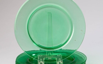 Set of 8 Steuben Pomona Green Glass Plates.