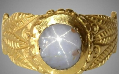 Star Sapphire Ring | 21K Yellow Gold | Antique
