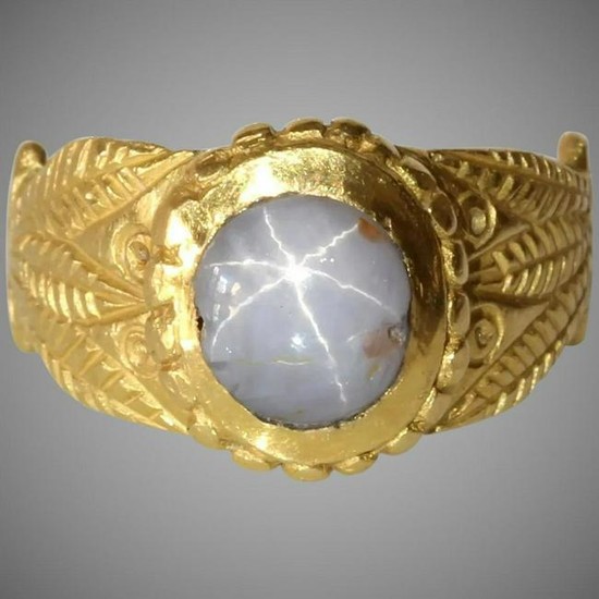 Star Sapphire Ring | 21K Yellow Gold | Antique