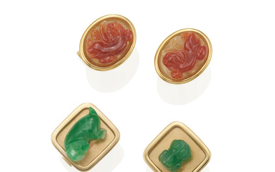 TWO PAIRS OF GOLD AND JADE CUFFLINKS