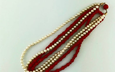 Twisted necklace of 4 rows of cultured pearls...