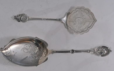 Two American Victorian silver Medallion handle serving
