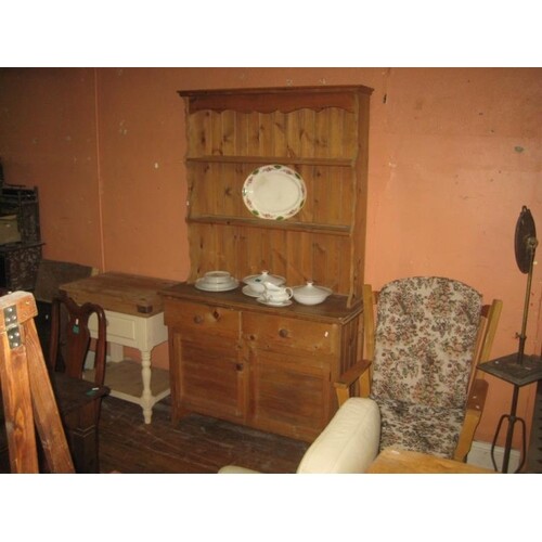 Victorian style Pine Dresser (Height 81" x Width 46" x Diame...