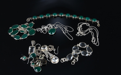 Vintage style jewelry set with precious stones (13)