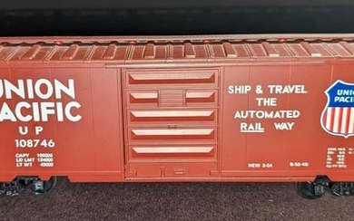 Weaver 3076 Union Pacific Boxcar