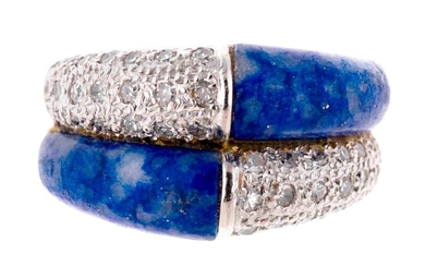 White gold gadrooned ring set with diamond pavings and lapis...