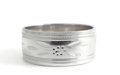 Wide Etched Textured Milgrain Band Ring 18K White Gold, Size 8, 8.3 mm, 5.72 Gr