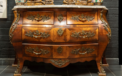 'antique' Louis XV style chest of drawer