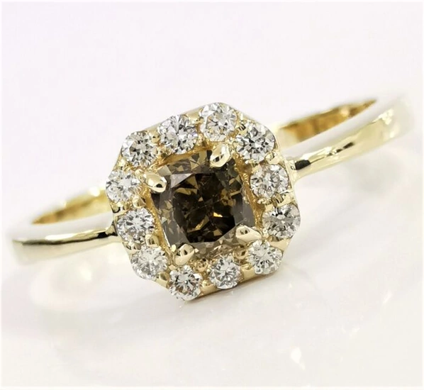 0.33 ct vs fancy deep yellowish green & 0.20 ct vvs diamonds designer halo ring - 14 kt. Yellow gold - Ring Diamond - Diamonds, AIG Lab Report No Reserve