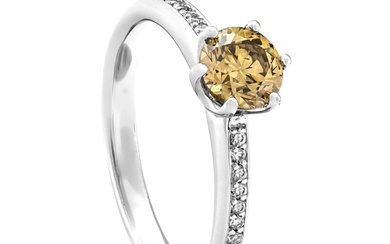 0.82 tcw VS2 Diamond Ring - 14 kt. White gold - Ring - 0.72 ct Diamond - 0.10 ct Diamonds