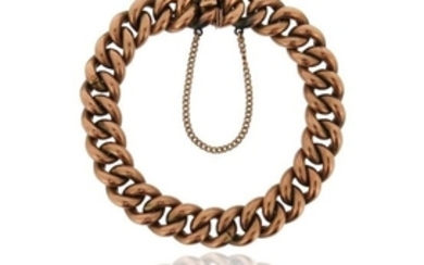 A gold curb link bracelet, 20cm long, 29.4g