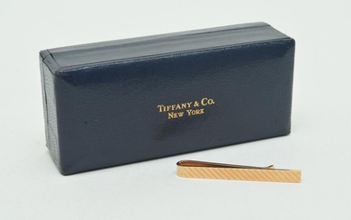 14K Tiffany & Co. tie clip decorated with repeating