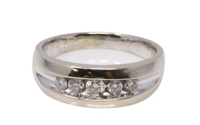 14kt Men's White Gold Diamond Ring.