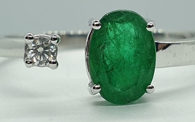 18 kt. White gold - Ring - 1.00 ct Emerald - Diamonds