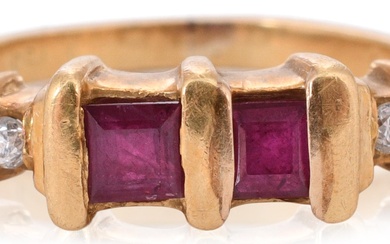 18K YELLOW GOLD, RUBY AND DIAMOND RING