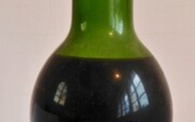 2 bouteilles Château Lynch Bages, GCC Pauillac 1966