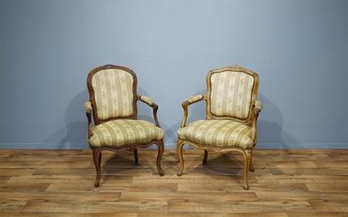 (-), 2 noten Louis XV armfauteuls fauteuils versierd...