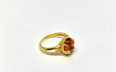 21,6 kt. Yellow gold - Ring - 1.85 ct Amber