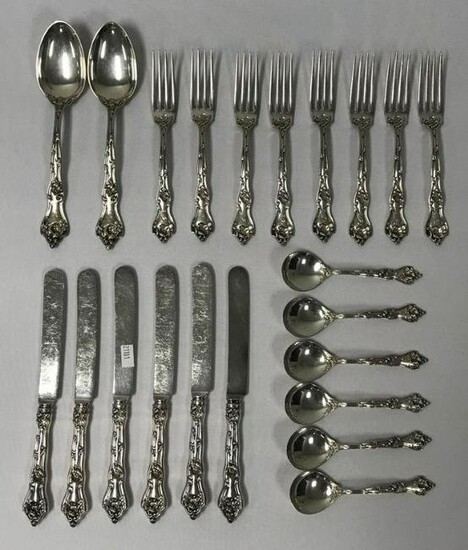22 PIECES REED & BARTON STERLING FLATWARE
