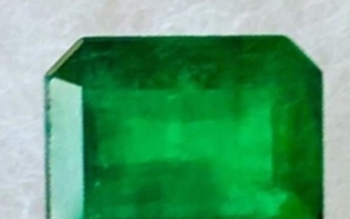 Green Emerald, low reserve price - 2.30 ct