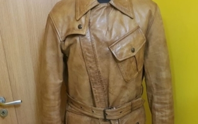 Helm galop Origineel BELSTAFF- "THE AVIATOR" Leather Jacket at auction | LOT-ART