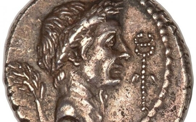 30037: Julius Caesar (49-44 BC). AR denarius (18mm, 3.9
