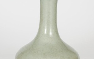 CHINESE SONG GE STYLE VASE, QING DYNASTY
