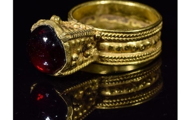 MEROVINGIAN GOLD RING WITH GARNET STONE