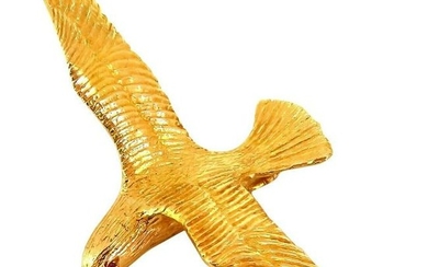 3D Still Life Gliding Dove Gold Pin 14 Karat