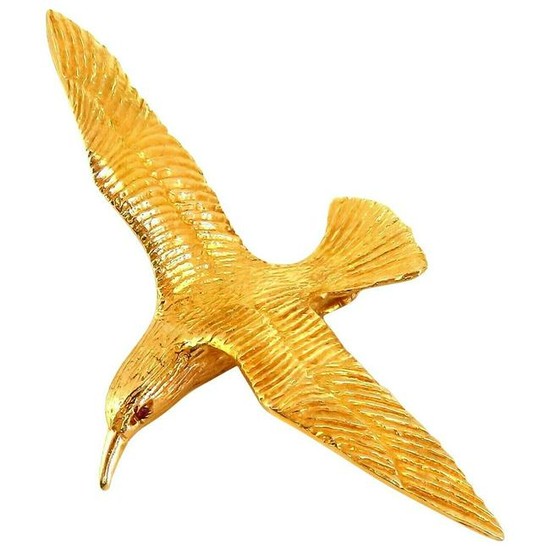 3D Still Life Gliding Dove Gold Pin 14 Karat