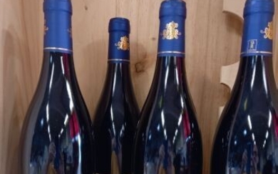 4 bouteilles de Pommard. Les Vignots. Récolte 2018. Domaine Vincent Charade. Propriétaire récoltant