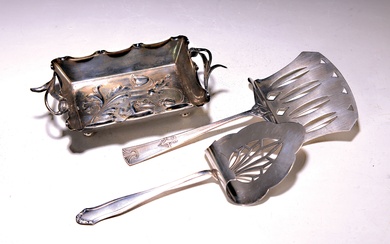 4 parts Art Nouveau, silver/metal, around 1900, 3 parts WMF...