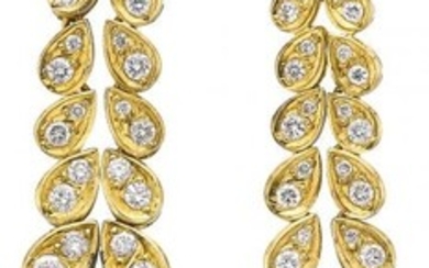 55037: Emerald, Diamond, Gold Earrings Stones: Emerald