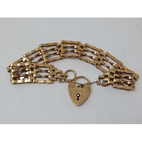 9ct Yellow Gold Bar Bracelet with Padlock Clasp & Safety Cha...