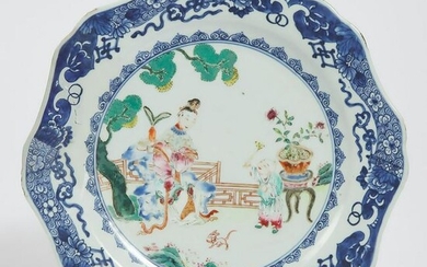 A Chinese Export Blue and White Famille Rose Plate
