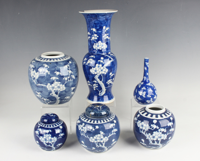 A Chinese blue and white porcelain 'phoenix tail' vase, late 19th century, painted with bl