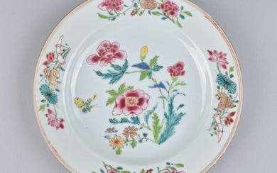A Chinese famille rose plate decorated with flowers and conches - Porcelain - China - Yongzheng (1723-1735)