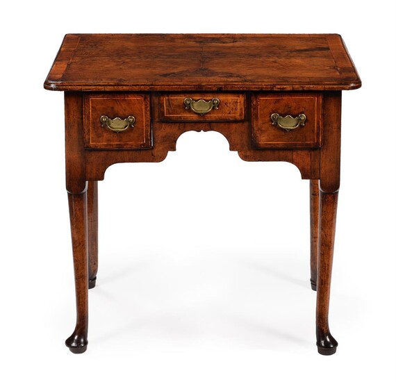 A GEORGE I WALNUT, ELM, AND FEATHER BANDED SIDE TABLE, CIRCA 1735