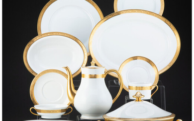 A Haviland Du Barry Pattern Partial Gilt Porcelain Partial Dinner Service (late 20th century)