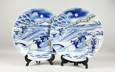 A LARGE PAIR OF JAPANESE BLUE & WHITE SNOW SCENE