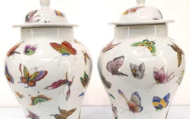 A PAIR OF CHINESE PORCELAIN GINGER JARS