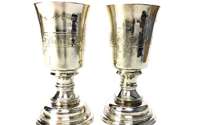 A PAIR OF CONTEMPORARY SILVER GOBLETS
