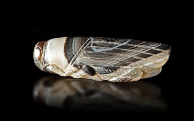 A ROMAN CICADA IN BANDED AGATE, 1ST CENTURY AD