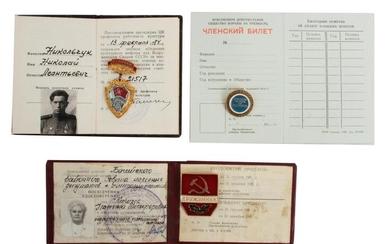 A SOVIET RUSSIAN SOVIET BADGES WITH ORIGINAL DOCUMENTS