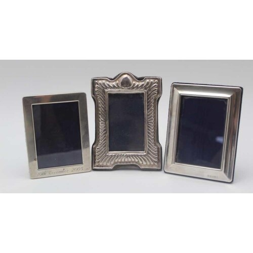 A VICTORIAN DESIGN DECORATIVELY SILVER MOUNTED PHOTOGRAPH FR...