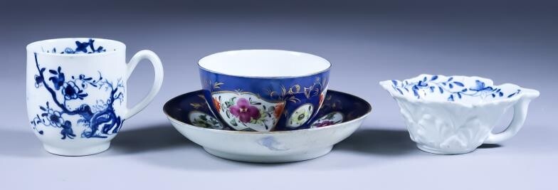 A Worcester Blue and White Porcelain Butter Boat, circa...