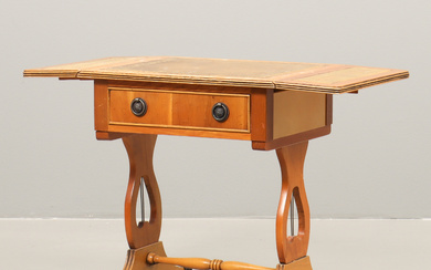 A folding table England, second half of the 20th century.